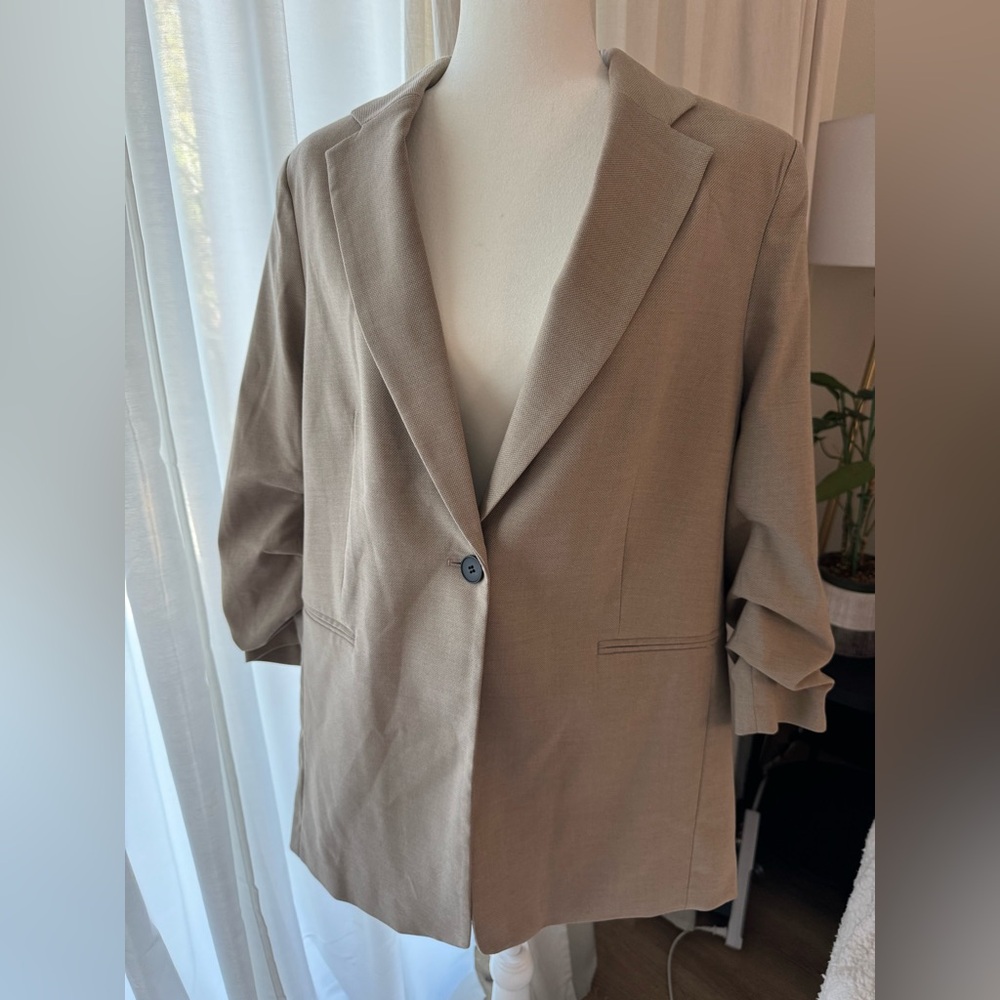 H&M Tan Women's Blazer